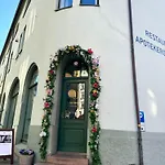 Elegant Three-bedroom With Stunning Sea Views - Limited Availability - Secure Your For Summer Ålesund