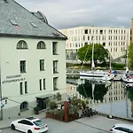 Apartman Elegant Three-bedroom With Stunning Sea Views - Limited Availability - Secure Your For Summer *