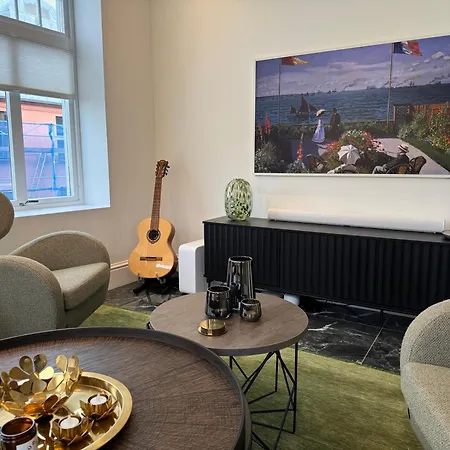 Elegant Three-bedroom With Stunning Sea Views Apartment Alesund