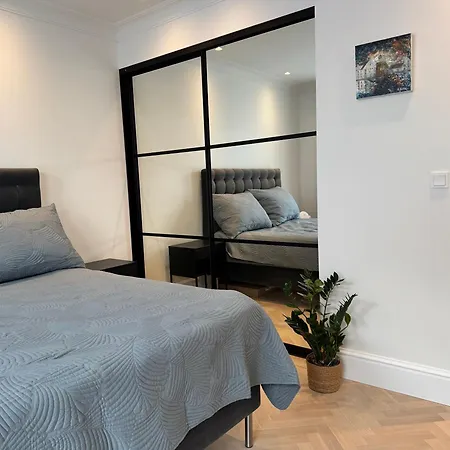 Elegant Three-bedroom With Stunning Sea Views - Very Limited Availability - Secure Your For Christmas 2026 Or Summer 2027 * Ålesund