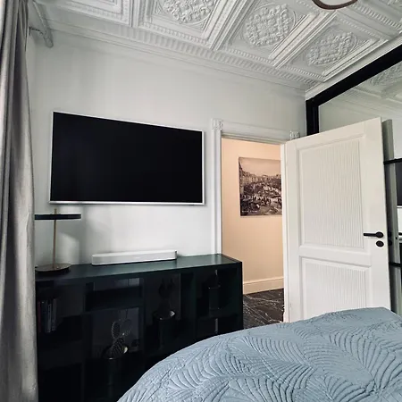Elegant Three-bedroom With Stunning Sea Views Apartment Alesund