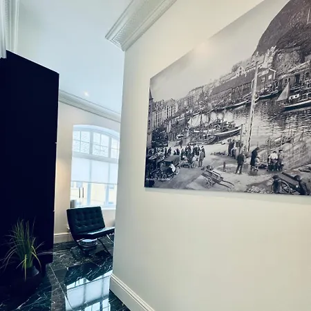 Elegant Three-bedroom With Stunning Sea Views - Limited Availability - Secure Your For Summer Apartment