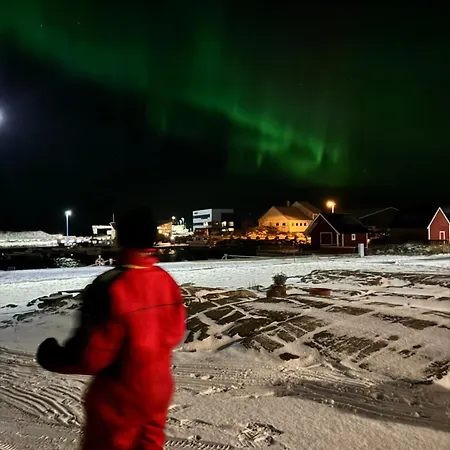 Elegant Three-bedroom With Stunning Sea Views - Limited Availability - Secure Your For Summer Apartment