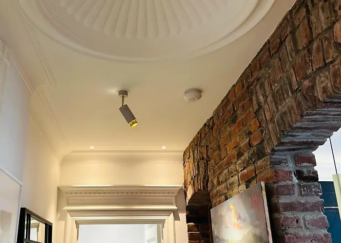 Elegant Three-bedroom With Stunning Sea Views - Limited Availability - Secure Your For Summer Apartamento Ålesund