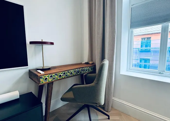 Elegant Three-bedroom With Stunning Sea Views - Limited Availability - Secure Your For Summer Apartamento