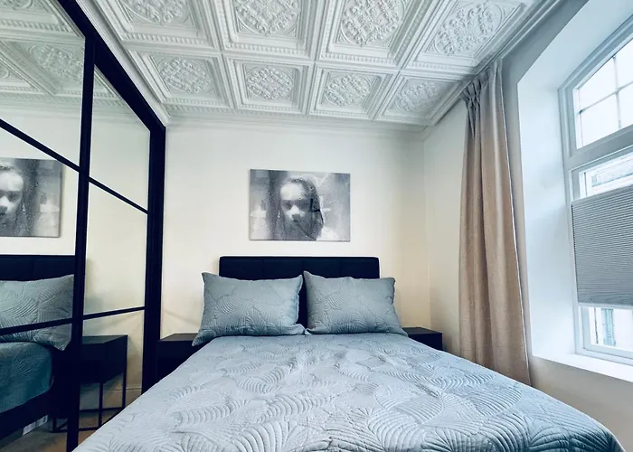 Apartamento Elegant Three-bedroom With Stunning Sea Views - Limited Availability - Secure Your For Summer