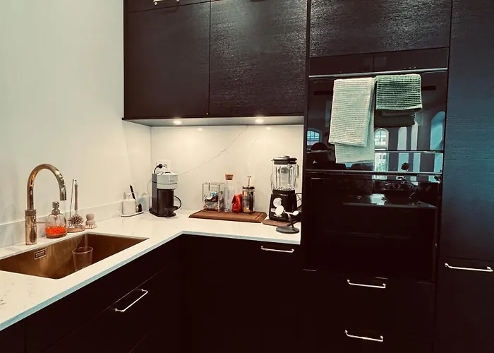 Elegant Three-bedroom With Stunning Sea Views - Limited Availability - Secure Your For Summer Apartamento *