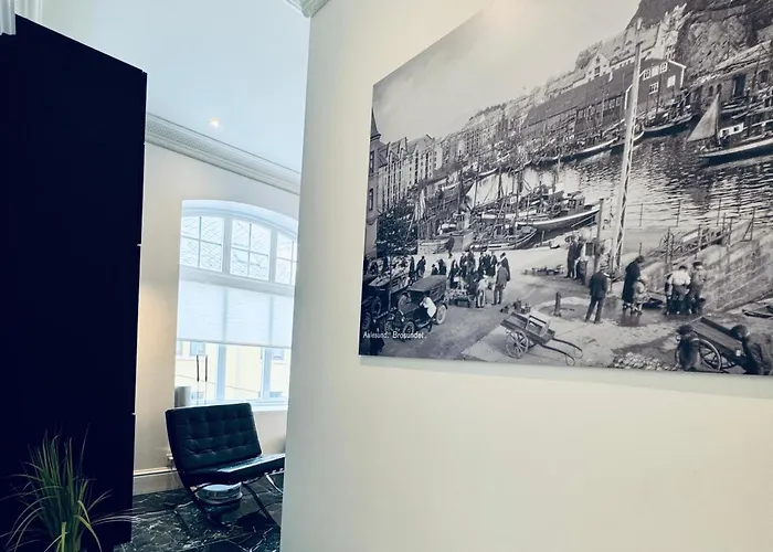 Elegant Three-bedroom With Stunning Sea Views - Limited Availability - Secure Your For Summer Apartmán